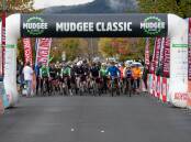 Cyclists at the staring line of the Mudgee Classic. Picture by Col Boyd