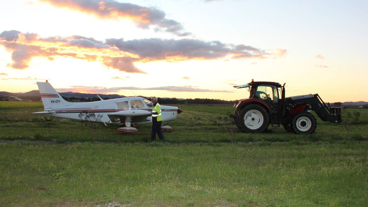 A light plane made an emergency landing at Blue Wren on Friday afternoon. 