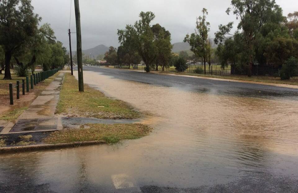Standing water: The intersection of Perry and Denison streets was swamped after Sunday's rain. Photo: MUDGEE SES/ FACEBOOK