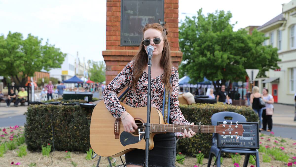 LIVE: Grace Fuller entertained the Flavours of Mudgee crowd in September. Photo: Simone Kurtz