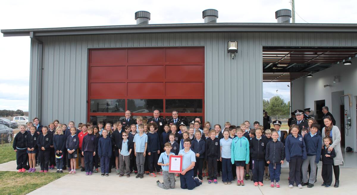 Gulgong Public School students at the new station.