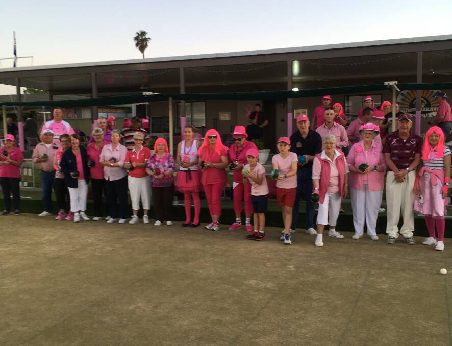 GONE PINK: The Mudgee Bowling Club and Club Mudgee hosted a successful Pink Up Mudgee fundraiser last Friday. Photo: supplied
