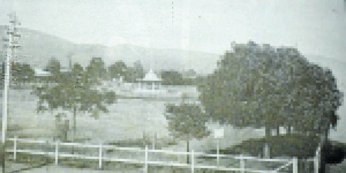 Robertson Park (Market Square) in 1907, was the first site of the first cricket match in Mudgee on January 26, 1855.