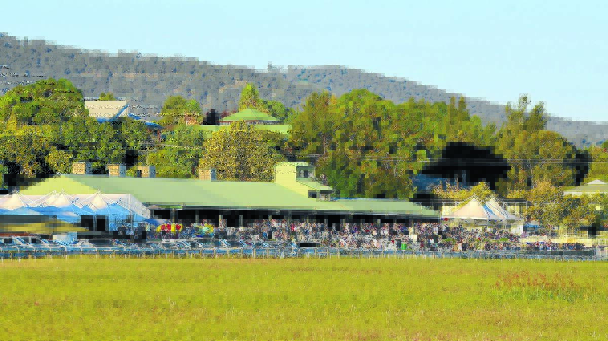 A great crowd packed the Mudgee Racecourse for the day of racing.