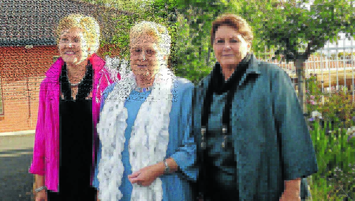 Jessica Dale, Joyce Purtle and Daphne Webb at the Parkes Rural Women’s Gathering, where Mrs Purtle was named as one of rural Australia’s Hidden Treasures. 