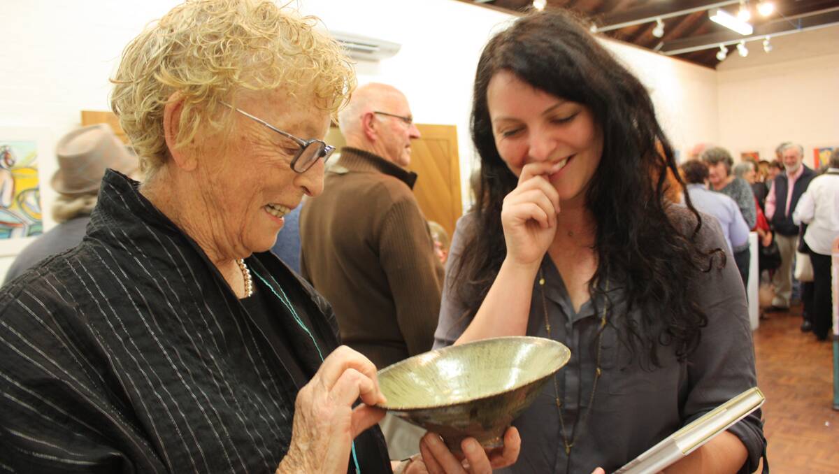 Janet Mansfield, a key figure in ceramics in Gulgong, in Australia, and internationally. 	050213/janet mansfield