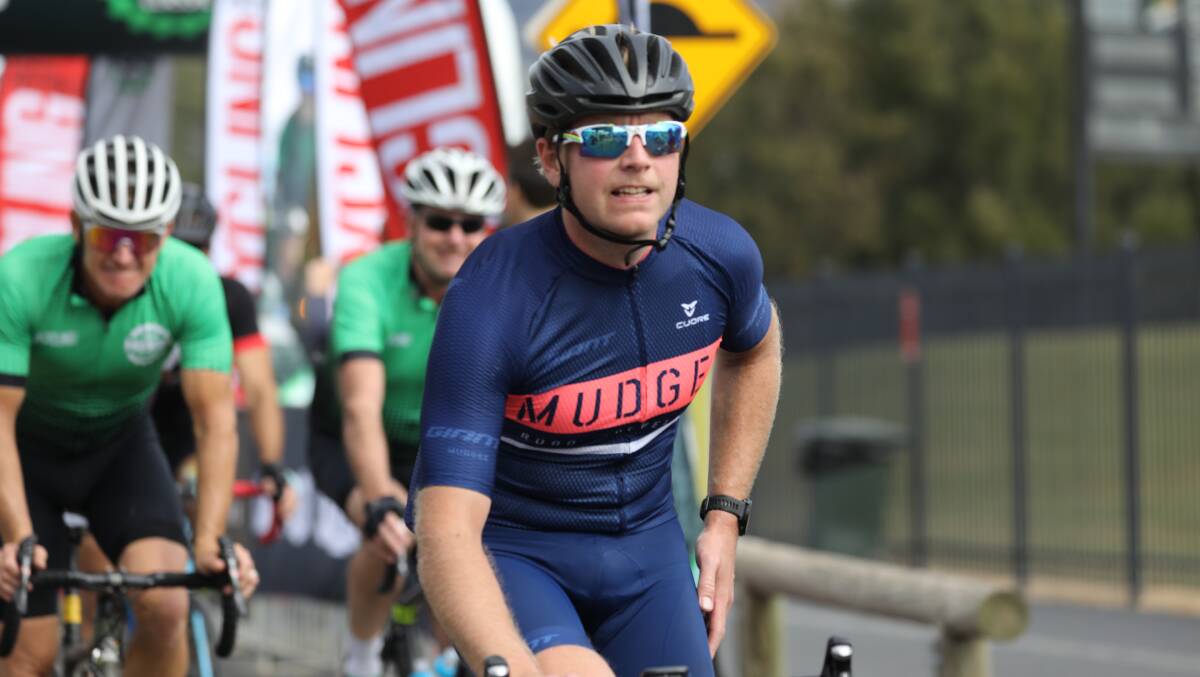 DETERMINED: Riders from across NSW, as well as Mudgee locals took part in the Mudgee Classic 2021. Photo: Simone Kurtz.