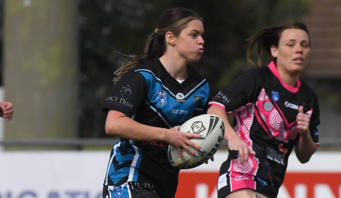 Vipers' Ella Barrett in action duirng the round one WWRL match against Wiradjuri Goannas. Picture by Jude Keogh