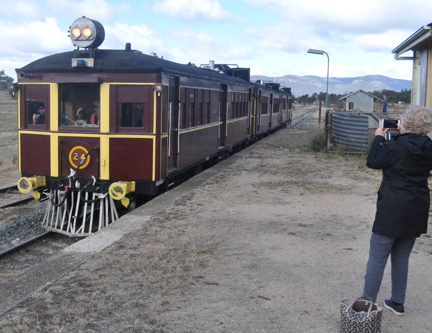 All Aboard: “Tin Hare” Motorail arriving at Rylstone Station.