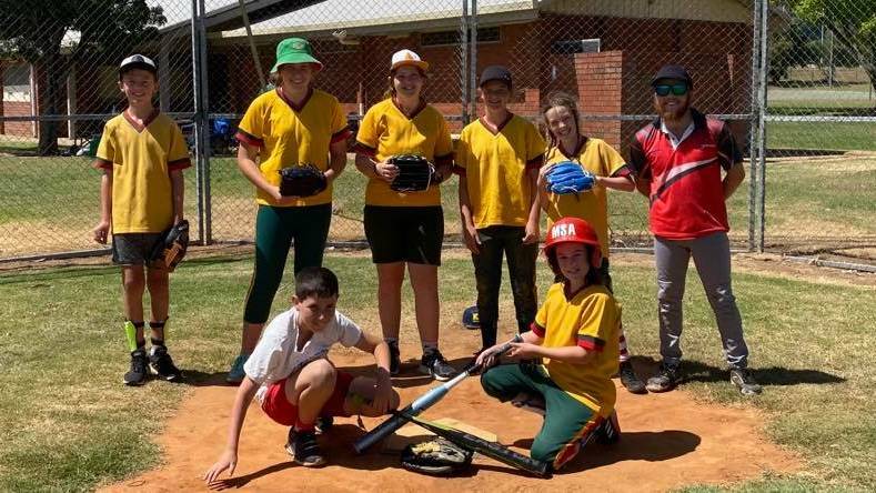 FRESH START: The Mudgee Softball Association's new squad, the Mudgee Ravens pictured in their fresh uniforms as they look towards their 2021 season. Photo: Mudgee Softball