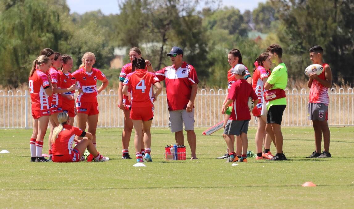 FIRST YEAR SUCCESS: Despite taking a loss of 52-16 to the Orange Vipers, Mudgee girls praised for efforts throughout season. Photo: Supplied