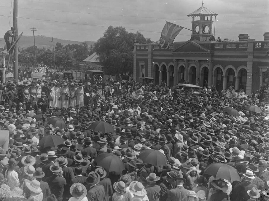 HISTORY: Mudgee centenary celebrations outside the local post office in 1921. Photo: Portal into the Past of Sydney & Beyond