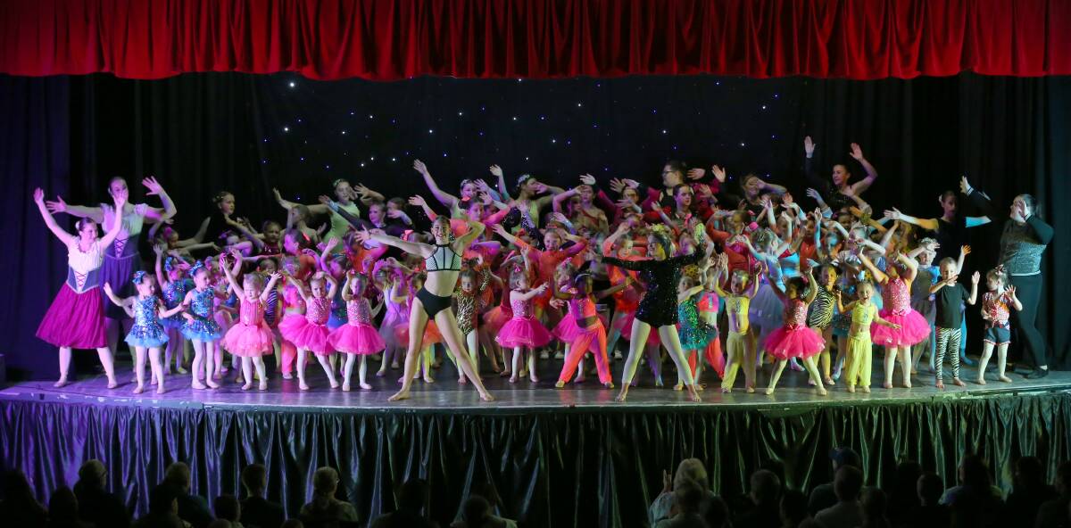 GROVERS: Dream Dance Academy students performing in the concert's finale. Picture: BJ'S MOBILE PHOTOGRAPHY MUDGEE