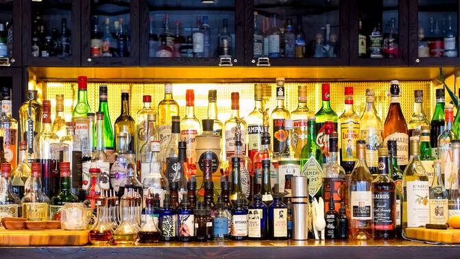 The average Australian aged 15 years or older drank 9.4 litres of pure alcohol in the 12 months from 2016-17, new data show. Photo: Shutterstock