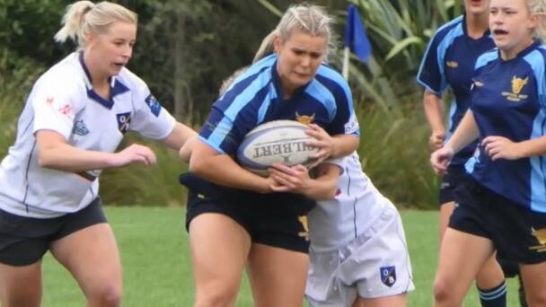 CRASHING THROUGH: Bathurst Bulldogs' Nicole Schneider busts through the High School Old Boys' defence on Saturday afternoon. Photo: TOTAL TOURS NZ