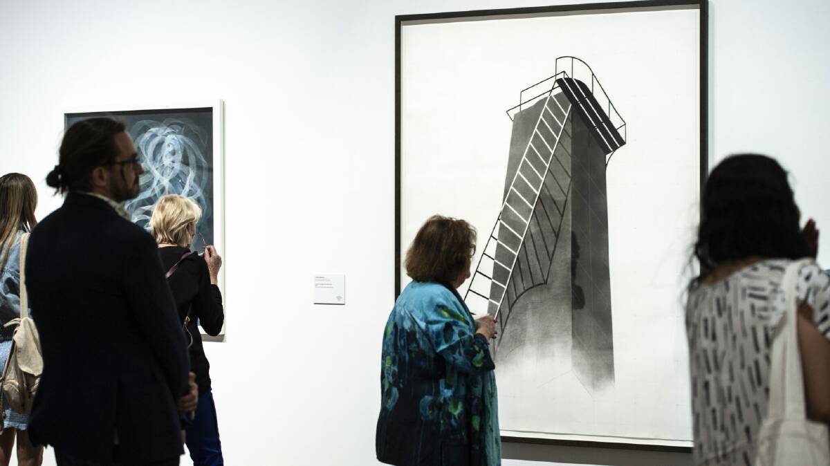 Take a tour of the exhibition of Dobell Drawing Prize #23! 