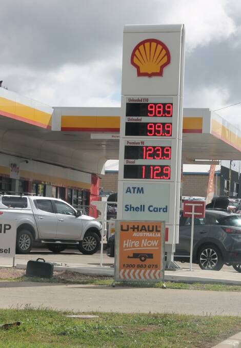 Shell Mudgee on the Sydney Road is bringing the local average price for regular unleaded down at 99.9c/l, the cheapest in town.