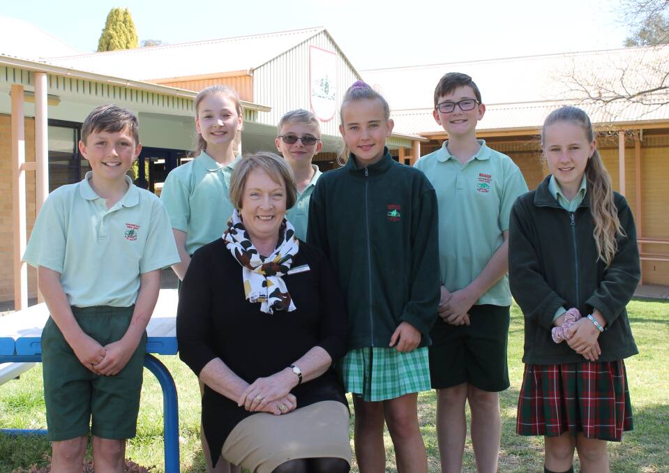 Outgoing Cudgegong Valley Public School deputy principal, Wendy Hogben, is wished well by the CVPS councillors.