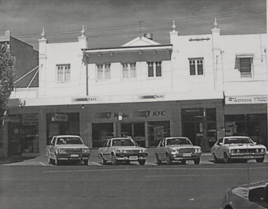 Among the building's many post-cinema occupants was KFC Mudgee in its first iteration, before it moved to the current restaurant in the early 2000s, photo courtesy of Mudgee Historical Society.