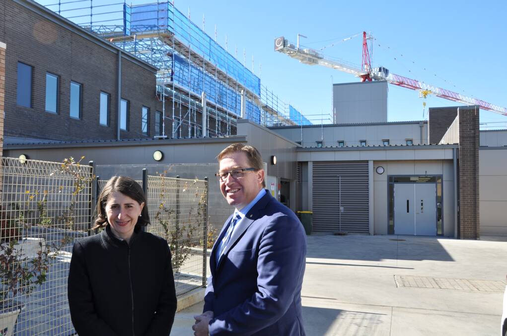 Premier Gladys Berejiklian and member for Dubbo Troy Grant at the Dubbo Hospital redevelopment site, the pair will also turn the first sod for the Mudgee Hosptial.