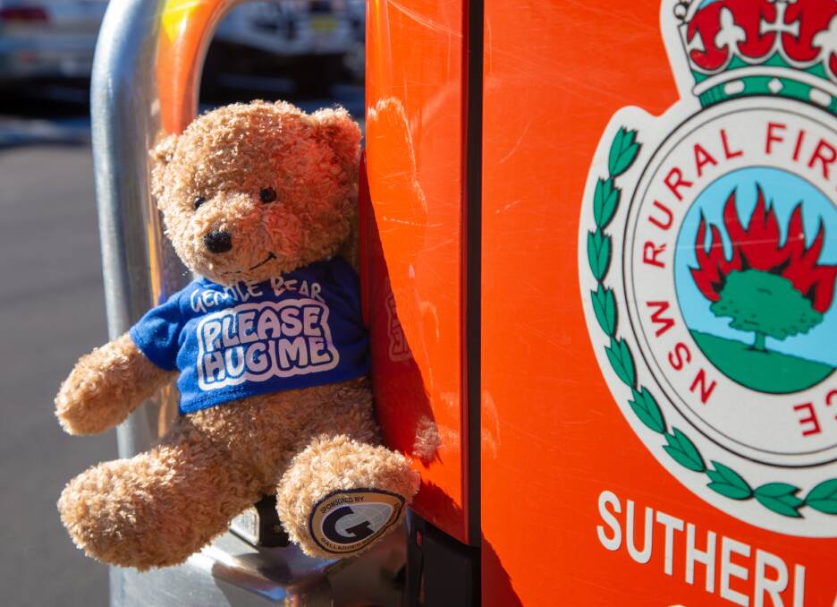 Gentle Bears have been donated to the Cudgegong RFS District, they're an emotional aid for children in an emergency and distraction from the distressing situation.