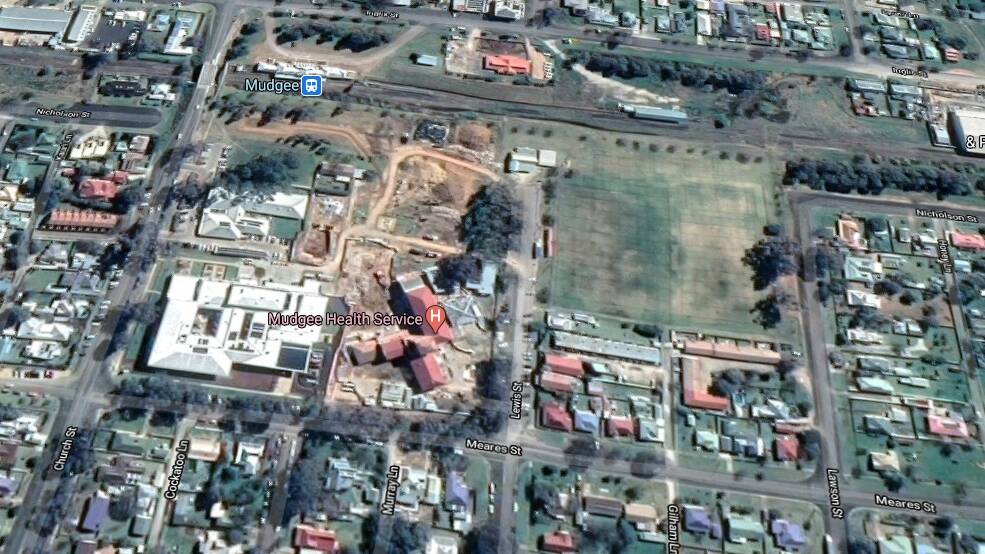 The proposed precinct location includes the Mudgee Hospital grounds and Cahill Park, photo: Google Maps.