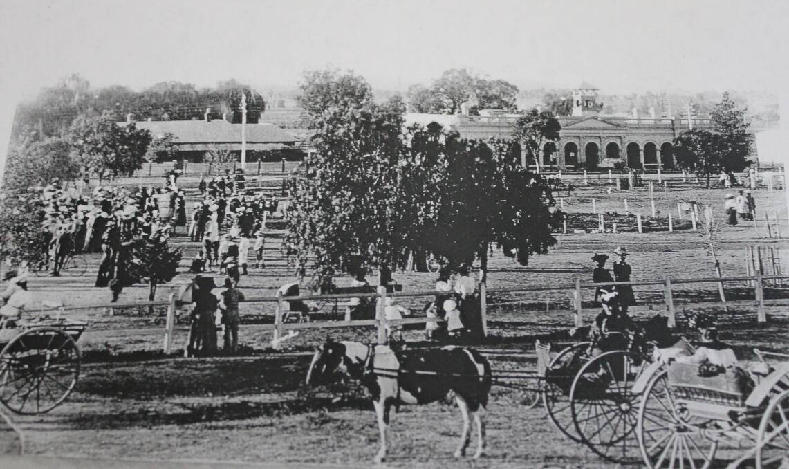 Robertson Park around the turn of the last century, while the boundary fence was still in place, photo courtesy of Mudgee Historical Society.