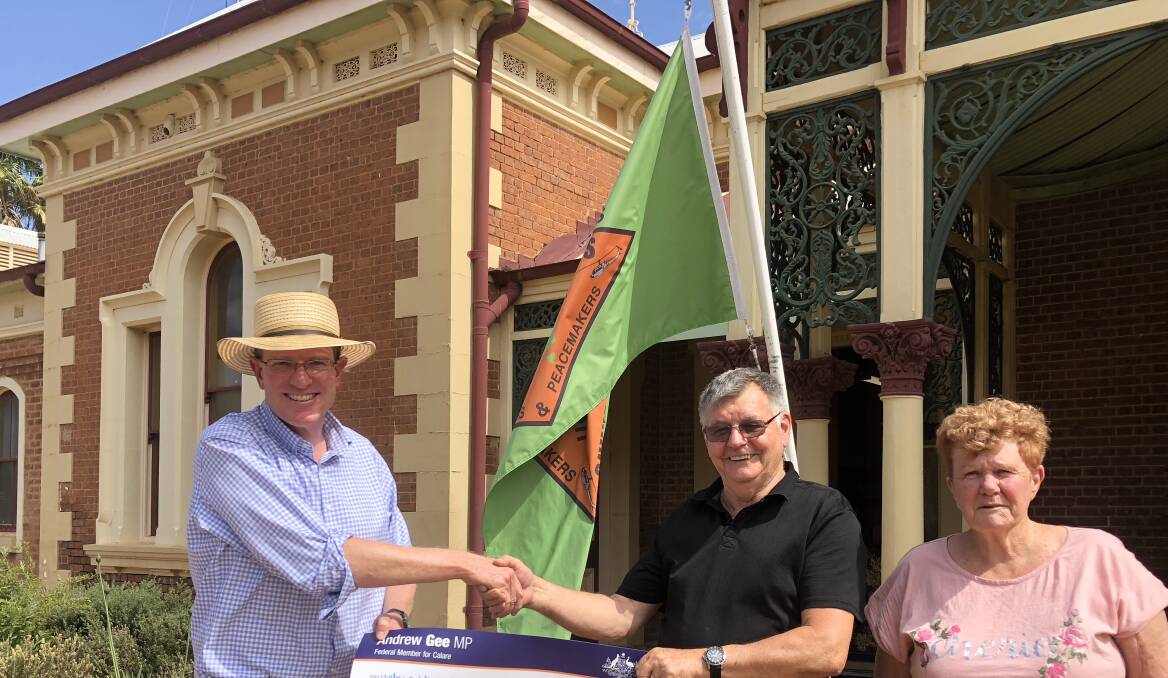 Andrew Gee MP meets with Ken and Carol Atkinson from the Mudgee branch of the VVPPAA, the group is the recipient of a $9,053 Building Excellence in Support and Training (BEST) grant, the program supports ex-service organisations to assist veterans.