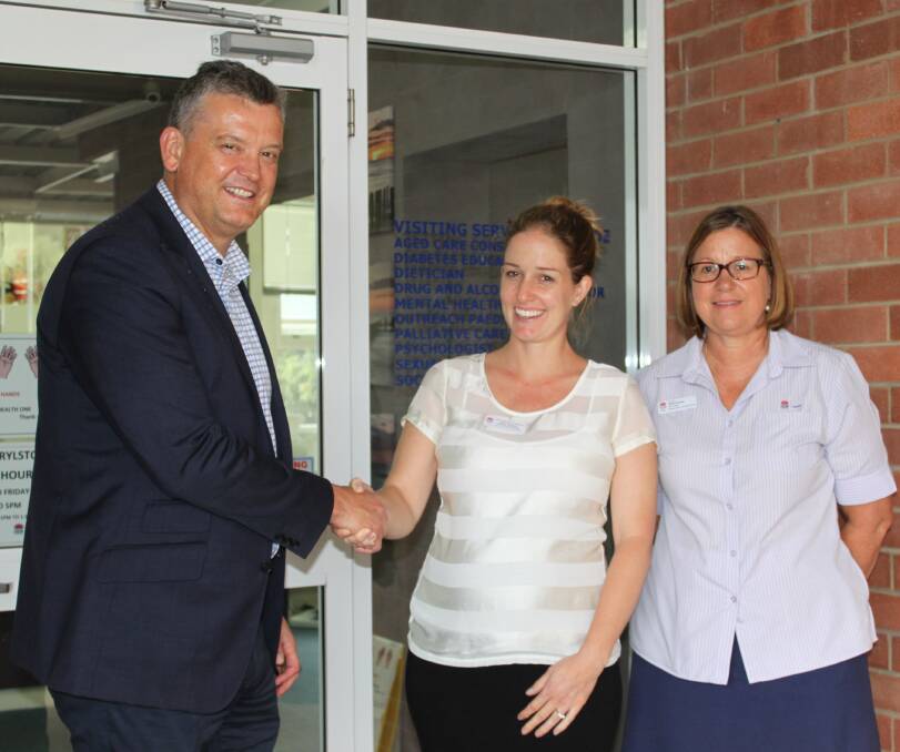 KEPCO's Bill Vatovec with Emily Bucknell and Irene Briggs of HealthOne Rylstone, recipients of a grant for their Flippers swimming program for disadvantaged families. 