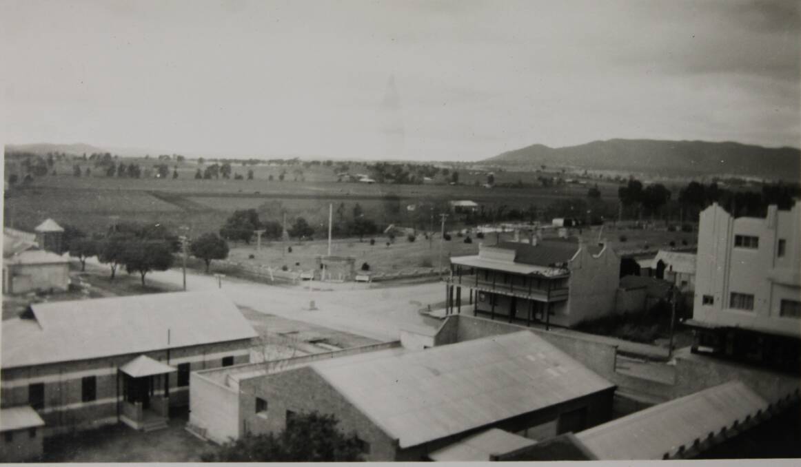 The park pictured from the Anglican Church tower, photo courtesy of the Mudgee Historical Society.