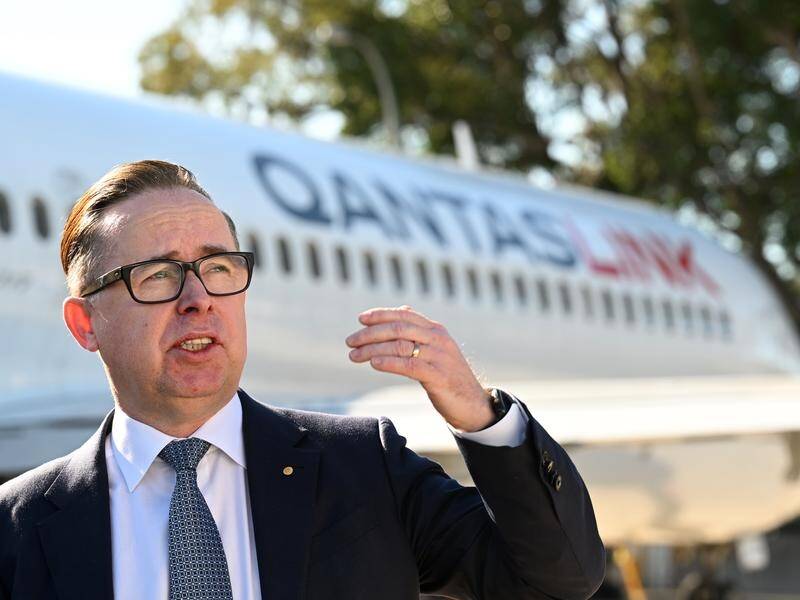Qantas chief Alan Joyce says 15 aircraft will initially operate from the new Western Sydney airport. (Dean Lewins/AAP PHOTOS)