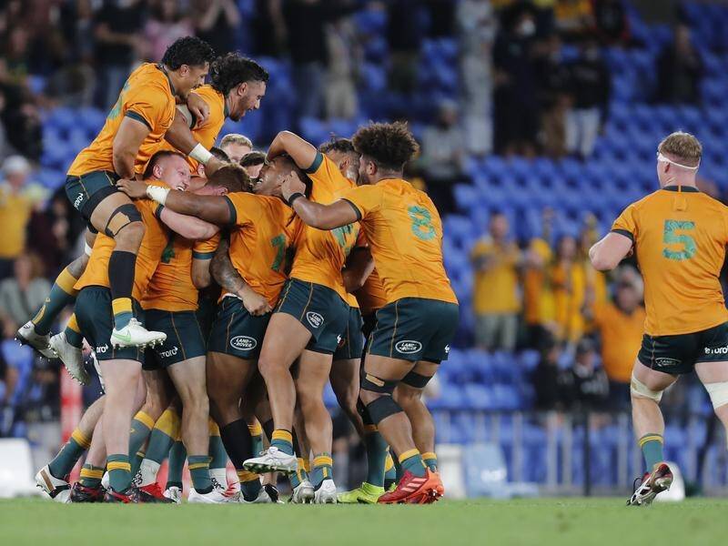 A Quade Cooper penalty goal after siren has given the Wallabies a 28-26 win over South Africa.