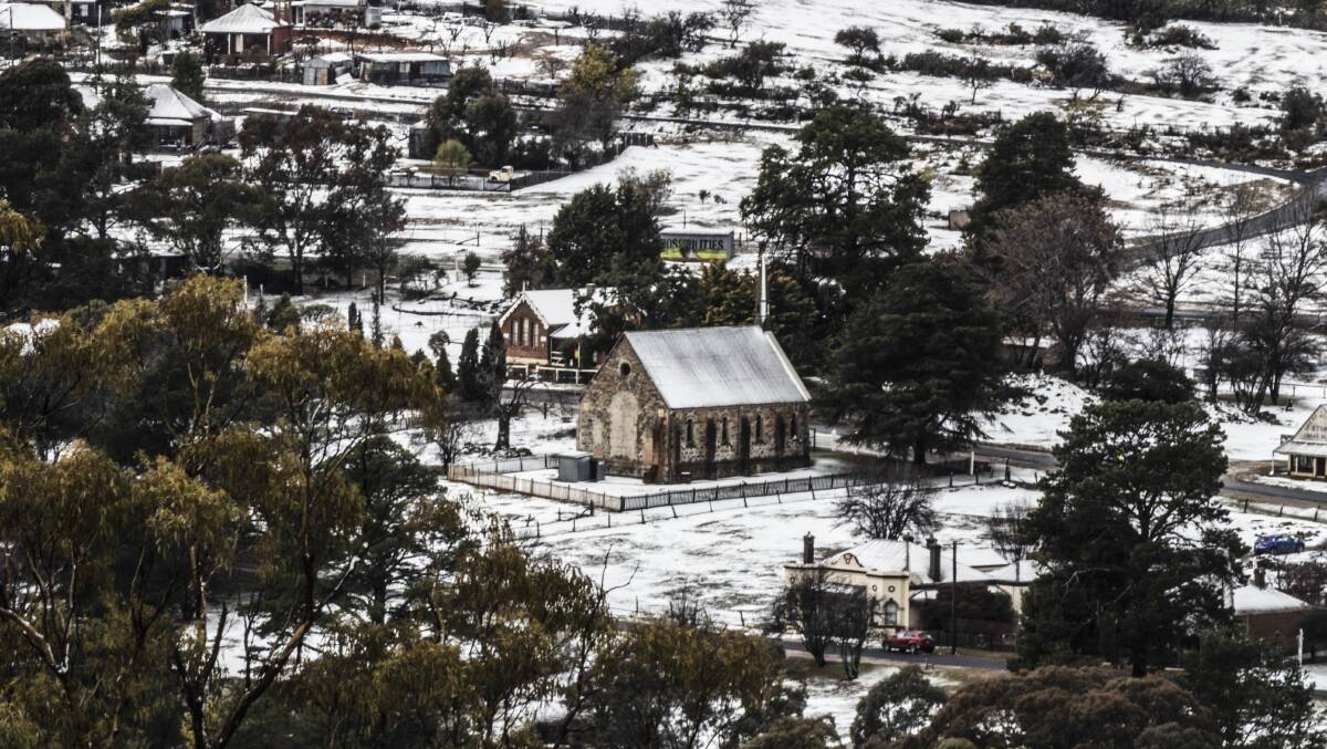 The view of Hill End as seen from Bald Hill as it is covered in snow. Photo: Kassandra O'Shea