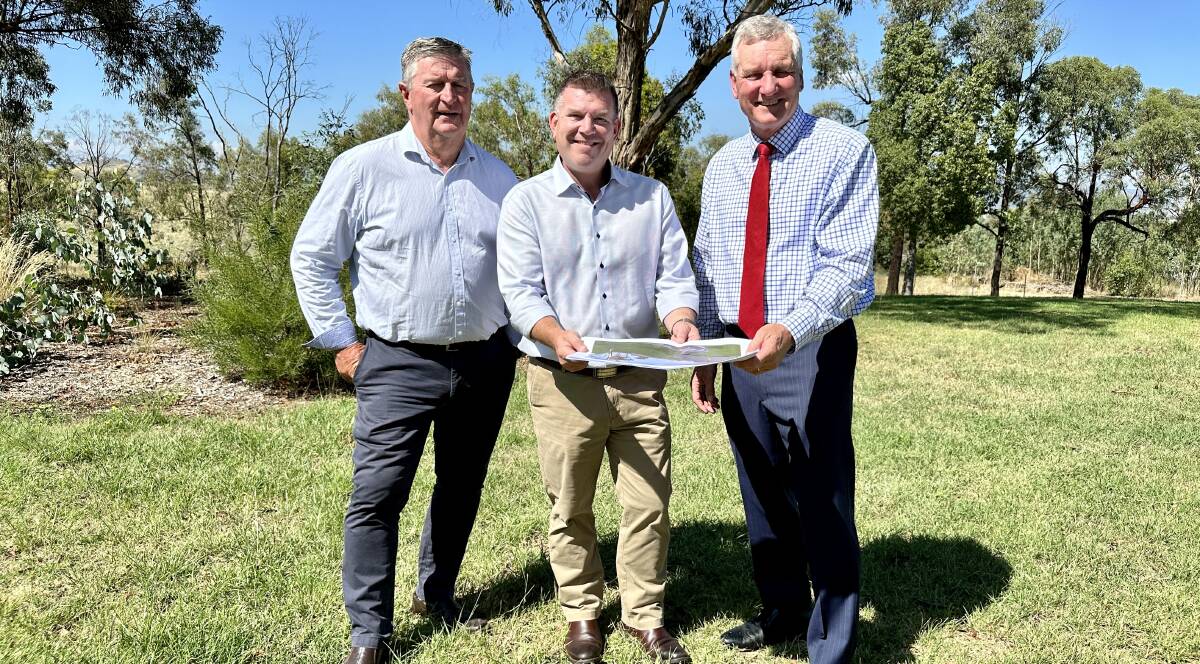 Member for Dubbo Dugald Saunders with Mid-Western Regional Council Mayor Des Kennedy and Council General Manager Brad Cam.