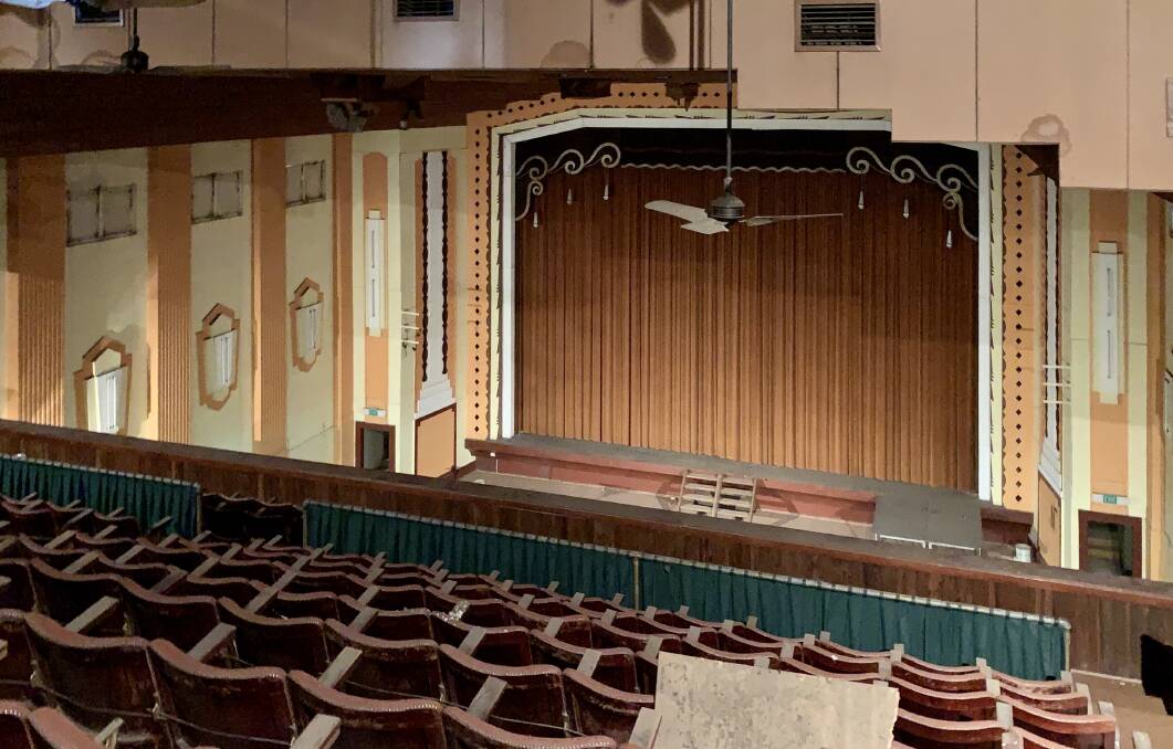 Regent Theatre auction cancelled at 11th hour