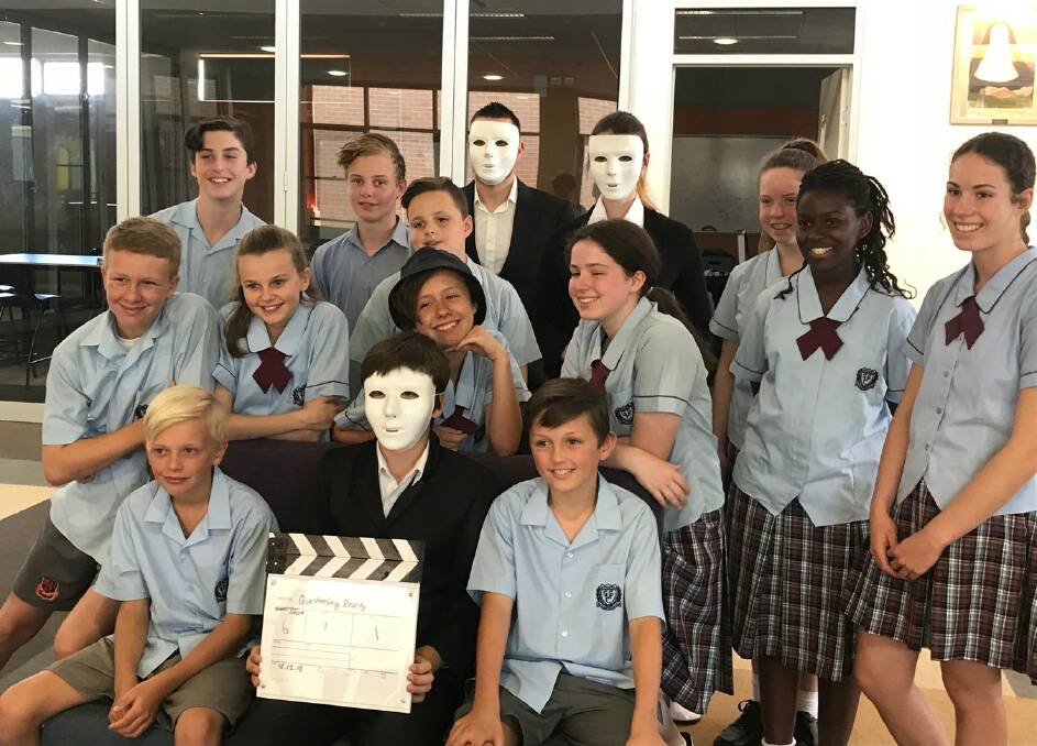 Jessica and her classmates with the cast of 'Sane'.