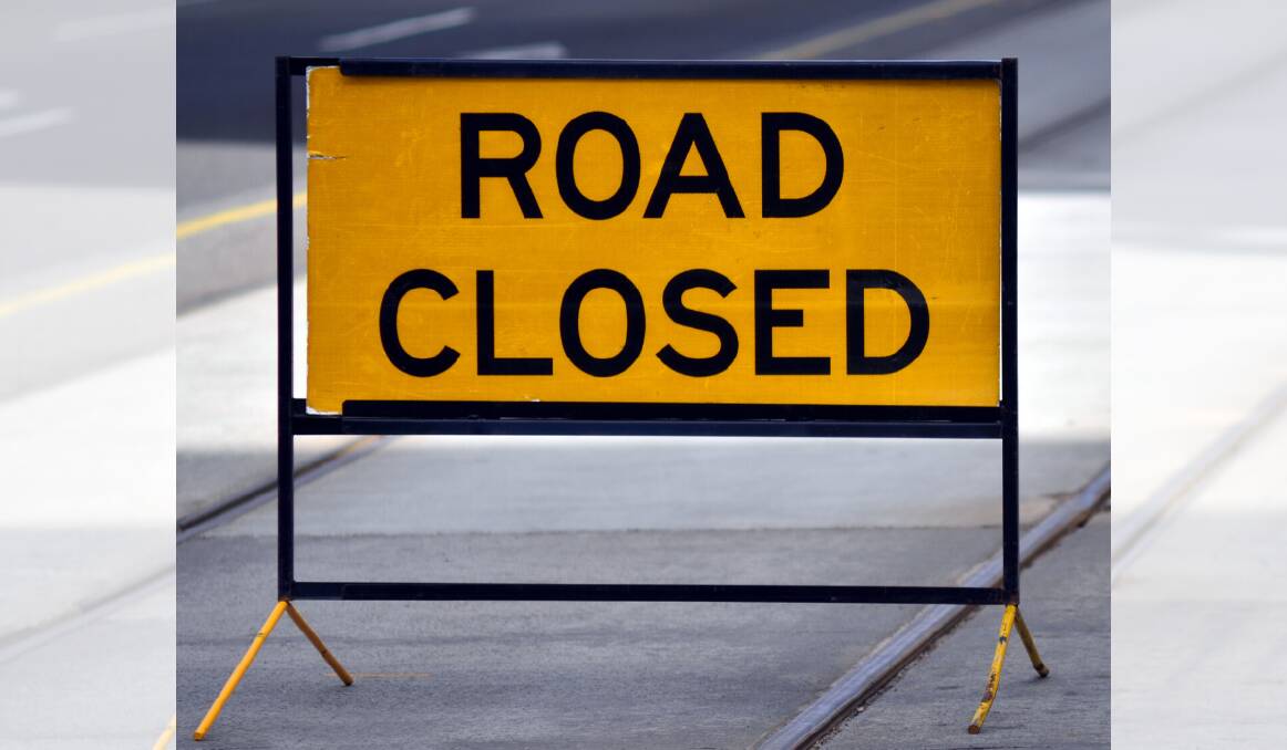 NO GO: The Golden Highway east of Dubbo remains closed following truck crash and fuel spill on Wednesday afternoon. Photo: FILE